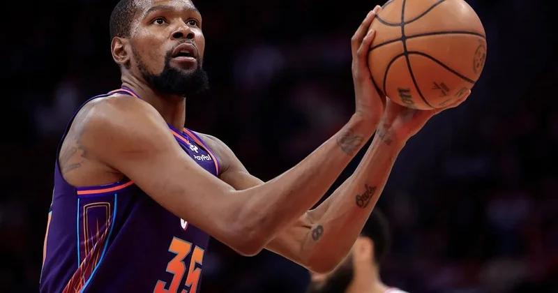 Məşhur basketbolçu klubunu dəyişib