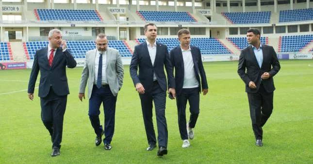 Azərbaycan Premyer Liqasında 12 klubdan 4 nün baş məşqçisi əcnəbidir Bəs, İliç kimdir?