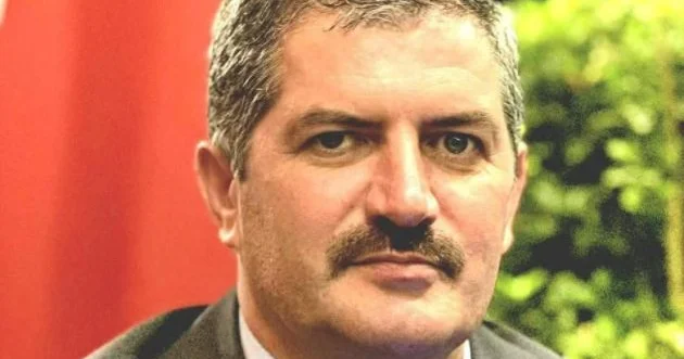 Əli Kərimlinin yanından getdi, vəkilliyə yolu açıldı