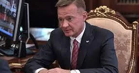Putin nəqliyyat nazirini vəzifədən azad etdi Aviasiya böhranı Starovoytun sonunu gətirdi