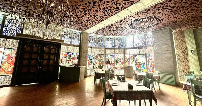 Bakıda sökülən məşhur restoranın daha bir filialı satışa çıxarıldı