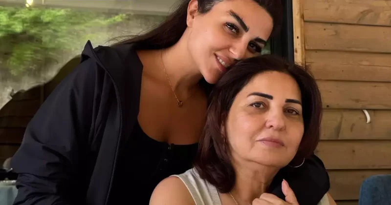 Gülaydan anası ilə paylaşım