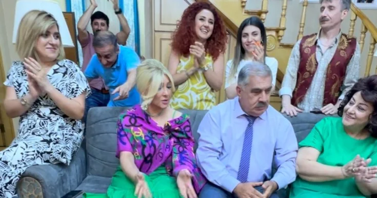 11 ci mövsümə əlvida dedilər Video