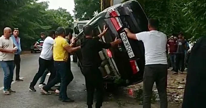 Nabranda idarəetmədən çıxan “Hyundai” meşəliyə düşdü VİDEO