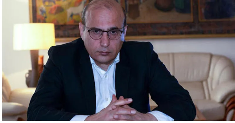 Danelyan: “Paşinyan Əliyevin arxasınca sürünür”