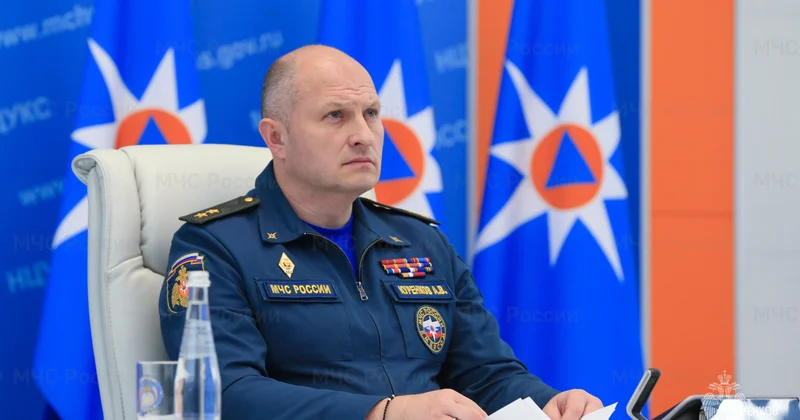 Глава МЧС России прибыл в Баку