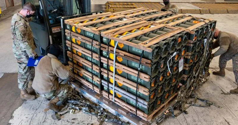 Белый дом объяснил, почему Америка остановила поставки оружия Украине