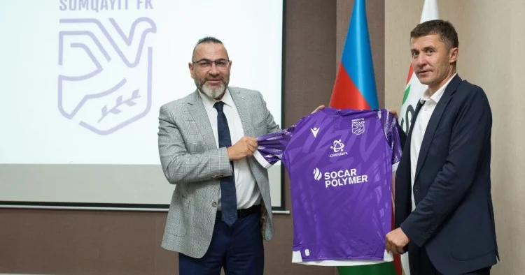 Sumqayıt serbiyalı məşqçi ilə müqavilə imzaladı FOTOLAR
