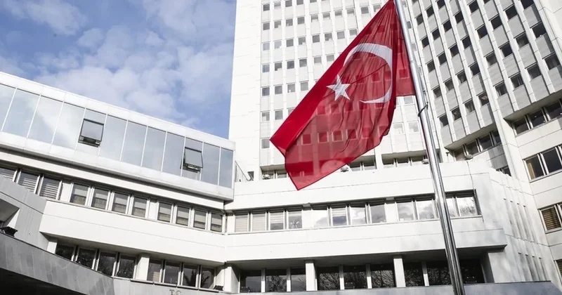Türkiyə XİN dən Fransaya çağırış: Respublika qanunlarına hörmət edin