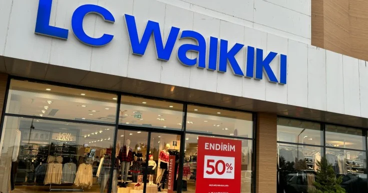 “LC Waikiki”nin Binəqədidəki anbarı yandı