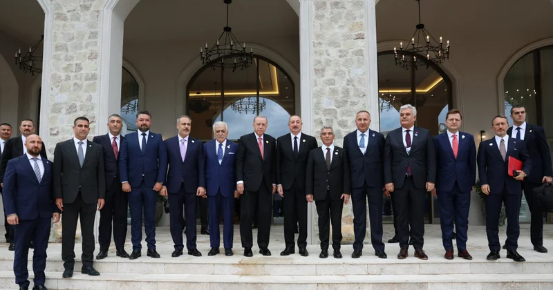 Rusiyalı politoloq: İƏT in Xankəndi sammiti qlobal iqlim problemlərinin müzakirəsinə həsr olunub və bu, Azərbaycanın bu sahədəki xidmətlərini ortaya qoyur MÜSAHİBƏ