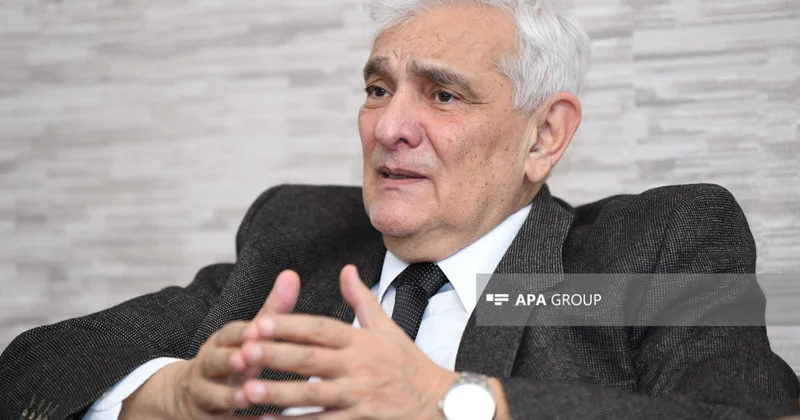 Çayxanalar mənim həyatımda xüsusi rol oynayıb Kamal Abdulla