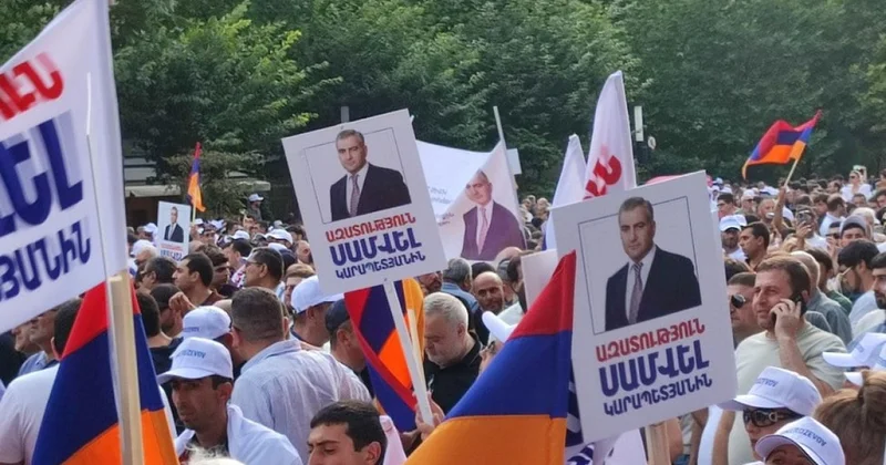 А Пашинян в схватке с армянским Иванишвили горячая тема