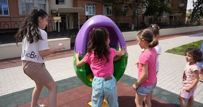 Bakıda yeni park açıldı Uşaqlar pulsuz əylənə biləcək FOTO