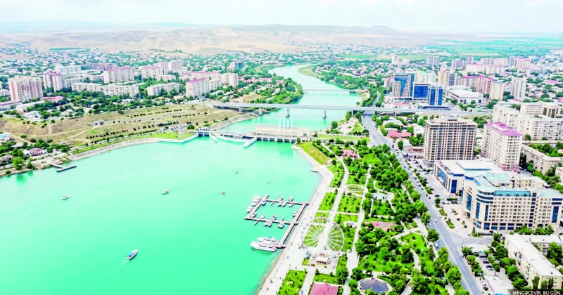 Bozdağın qoynunda bir şəhər vardır