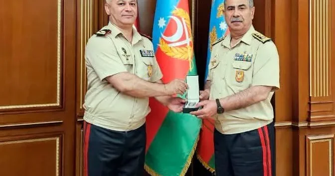 Hərbi qulluqçular təltif edildi FOTO
