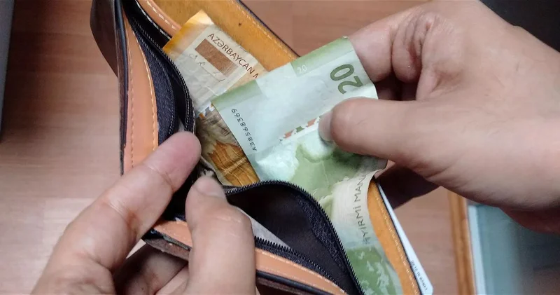 В Азербайджане отменяется госпошлина в размере 20 манатов