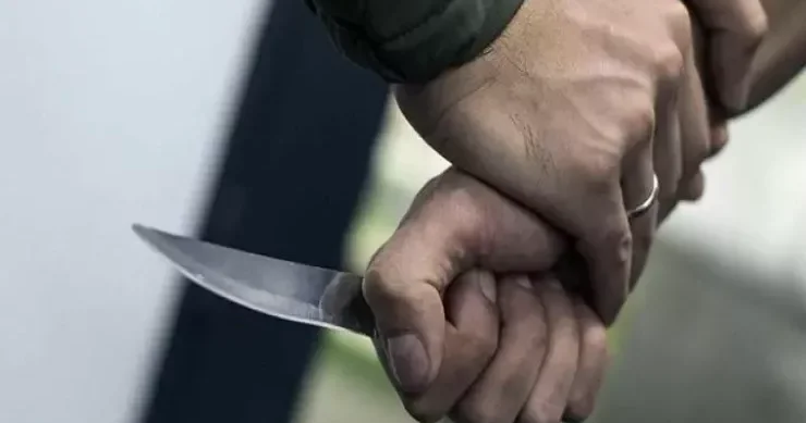 Gəncədə 38 yaşlı kişi qardaşı oğlu tərəfindən bıçaqlandı