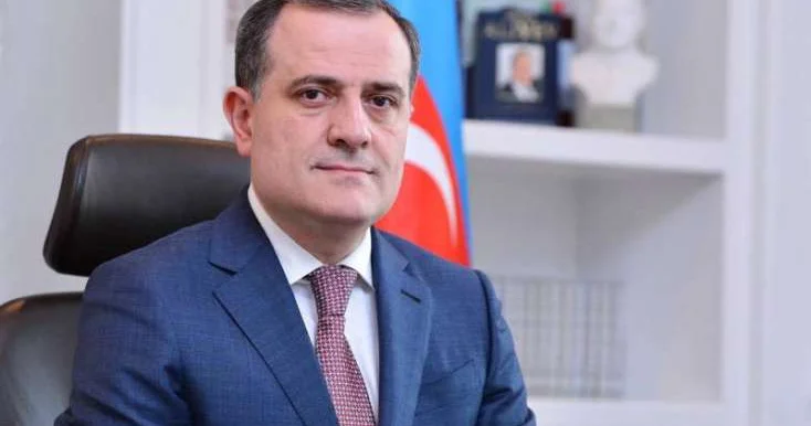 Ceyhun Bayramov ilə Vivian Balakrişnan arasında telefon danışığı aparıldı