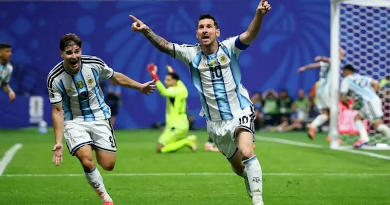 Argentina 2:0 uduzduğu oyunda 13 dəqiqədə geridönüş etdi