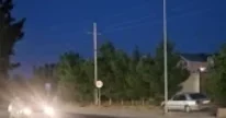 Sarayda təhlükə: İşıq dirəkləri aşıb, küçə qaranlığa qərq oldu VİDEO