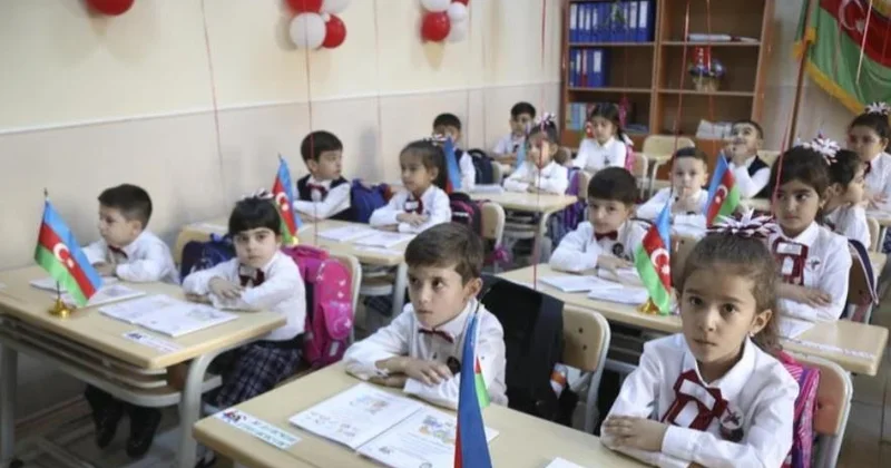Məktəblərdə geyim tələblərinə riayət olunmasının hüquqi müstəvidə təsbiti son oxunuşda qəbul edilib
