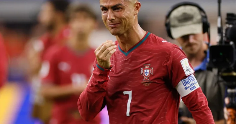 Ronaldo gözyaşlarına hakim ola bilmədi VİDEO