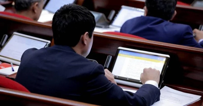 Özbəkistan latın qrafikasına əsaslanan əlifbasını təkmilləşdirir