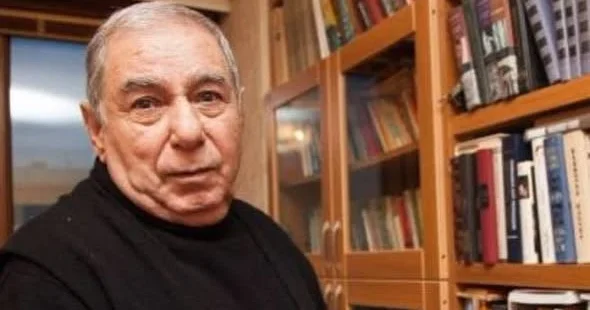 Əkrəm Əylisli Daş yuxular cızmaqarası ilə xalqımıza və tarixi həqiqətlərə qarşı ədalətsizlik edib