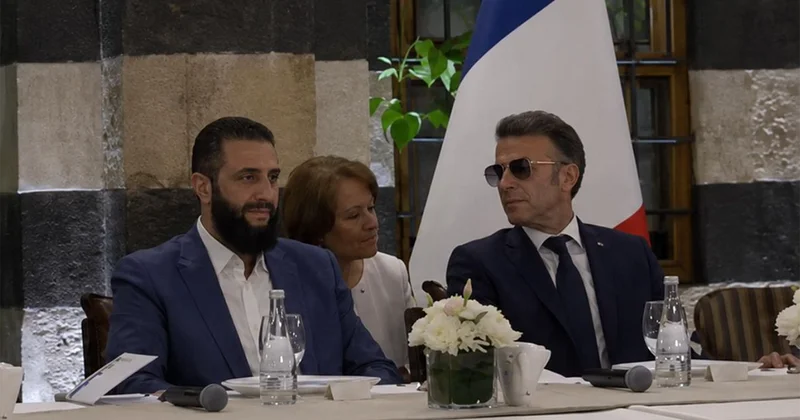 Tarixi səfəri yox, eynəyi müzakirə yaratdı Video