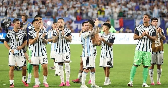 Argentina Misir: Heyətlər