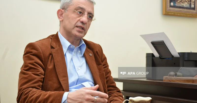 Ayasofiya qazisinin qara eynəyinin arxasında nə gizlənir? Səlim Babullaoğlunun ən sirli kitabı haqqında