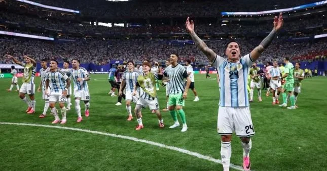 Argentina millisinin qələbəsi tarixə düşdü