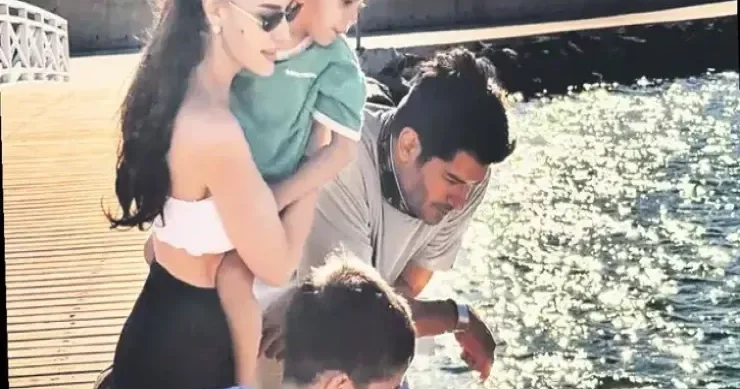 Burak Özçivit ailəsi ilə çimərlikdə Elə görüntülər var ki...