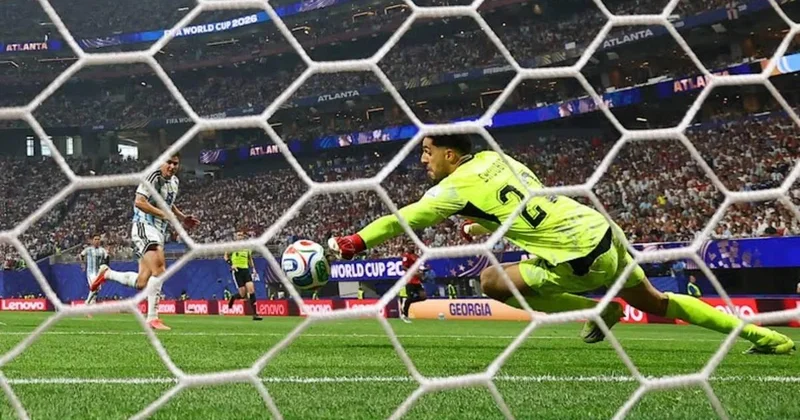 Messi antirekorda imza atıb KONKRET