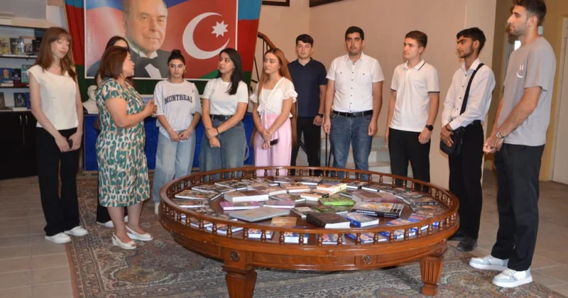 Könüllülər Ədəbiyyat Muzeyinin Aran filialının qonağı olublar