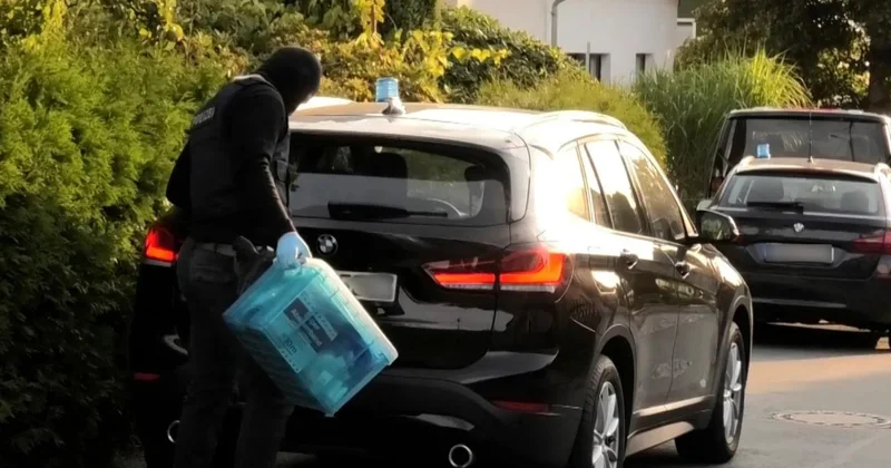 Almaniyada terrorçuluqda təqsirləndirilən üç nəfər həbs edilib