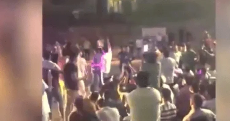 Hindistanlılar Ermənistanda etiraz aksiyası keçiriblər