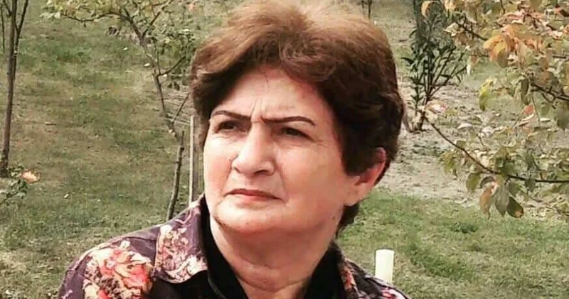 O, günəş şəfəqləri kimi nur saçır...