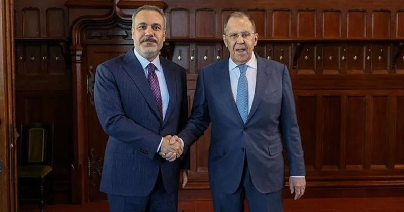 Hakan Fidan rusiyalı həmkarı ilə Ukraynada müharibənin hazırkı vəziyyətini müzakirə edib