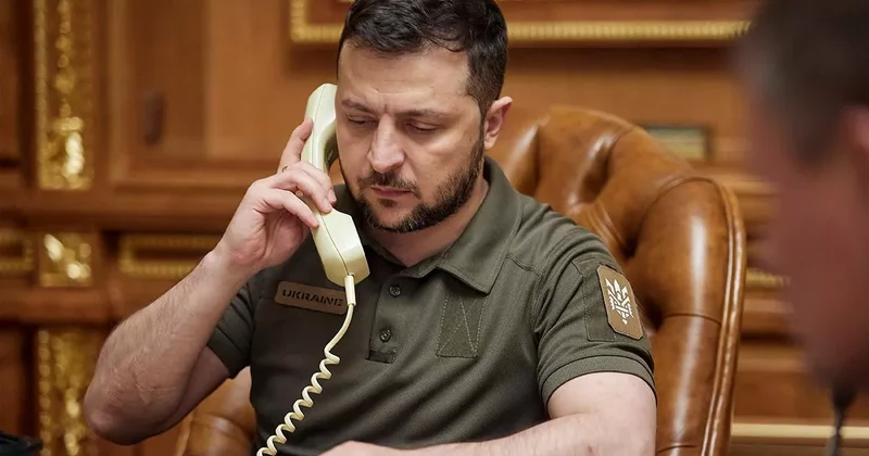 Мерц обсудил с Зеленским ситуацию в Украине