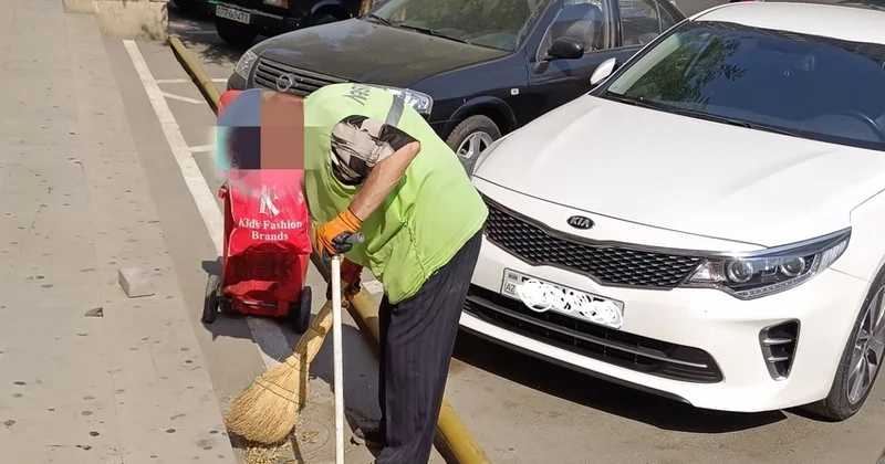Bakıda isti havada yol təmizliyindən məsul işçilər işə cəlb olunublar