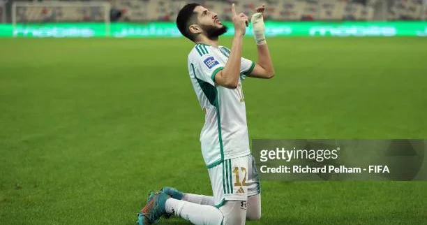 Benzia Səudiyyə Ərəbistanı klubunda klubuna keçdi
