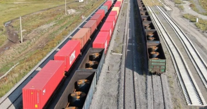 Çin şirkəti Azərbaycan, Qazaxıstan və Gürcüstanın birgə dəmir yolu müəssisəsinə daxil olacaq