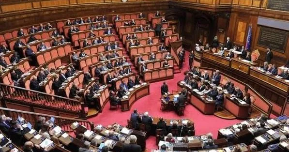 ABŞ Senatı Rusiya və İrana qarşı sanksiyaların sərtləşdirilməsi ilə bağlı qanun layihəsini təsdiqləyib