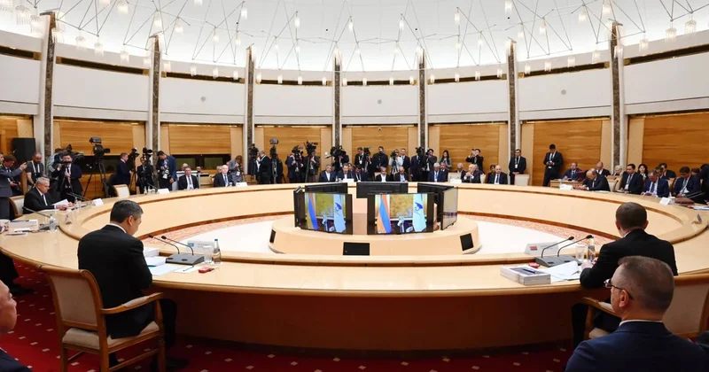Ermənistan AİB dən çıxmağa hazırlaşır FOTO