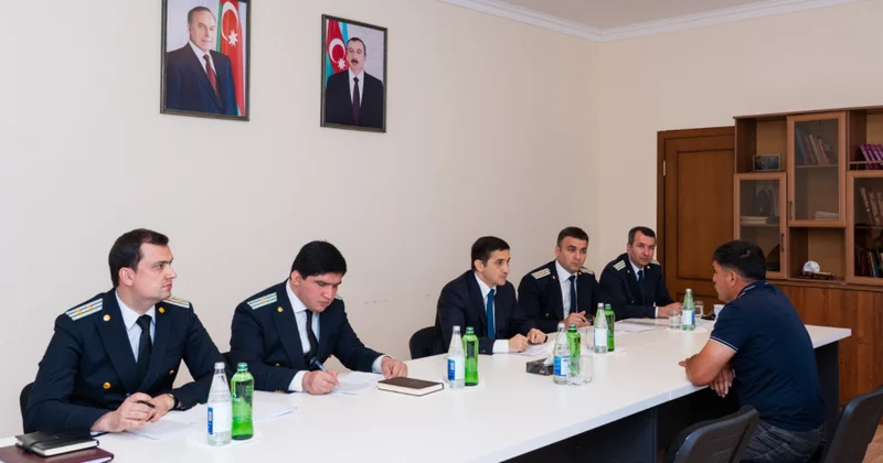 Ədliyyə naziri Lerikdə 6 rayonun sakinlərinin müraciətlərini dinləyib