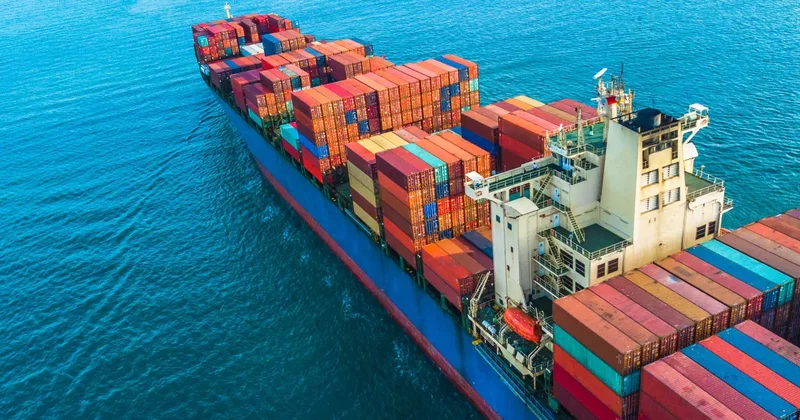 Китайская Sealegend Shipping запустит регулярный контейнерный маршрут в Европу