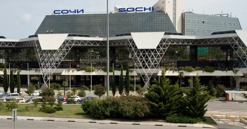 Soçi hava limanında 130 dan çox reys təxirə düşüb