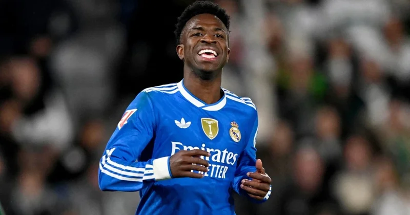 Vinicius Junior daha 6 il “Real Madrid”də oynayacaq